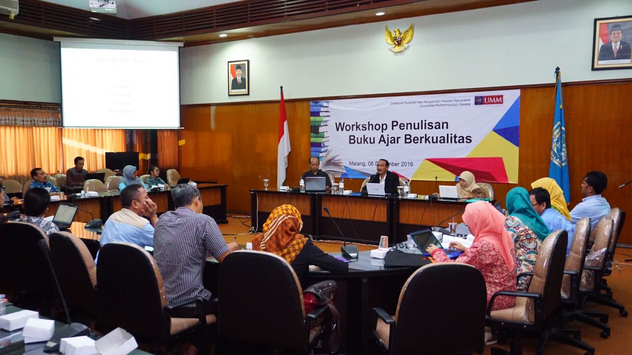 Workshop Penulisan Buku Ajar Berkualitas bagi dosen UMM oleh Prof Dr Imam Suyitno MPd. أهمية